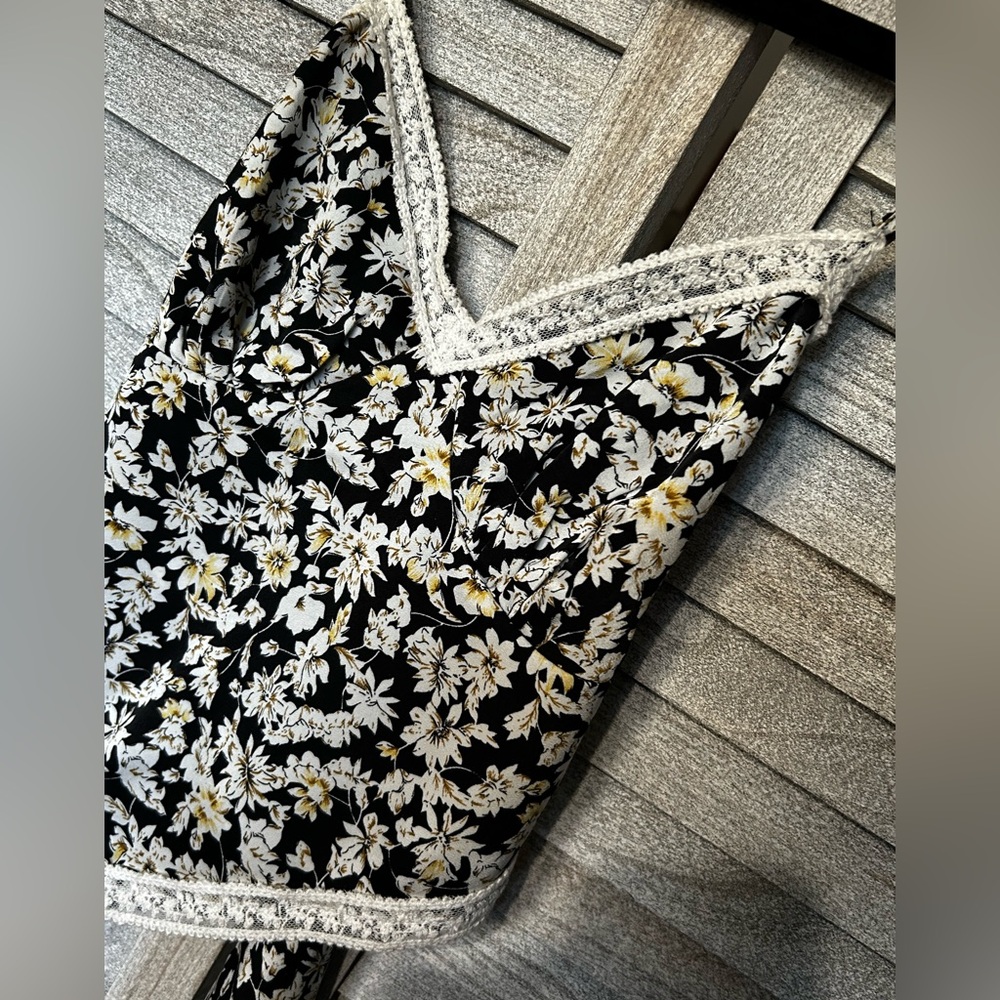 FRENCH KISS Paisley Print Handkerchief Spaghetti Strap Tie Back Top Size Small
